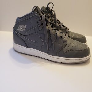 NIKE Air Jordan 1's (boy size)